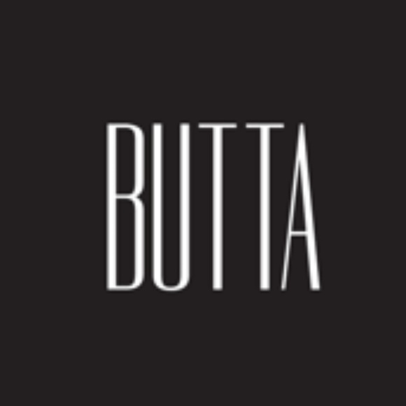 Meet your Posher, Courtney - Picture 1 of 1